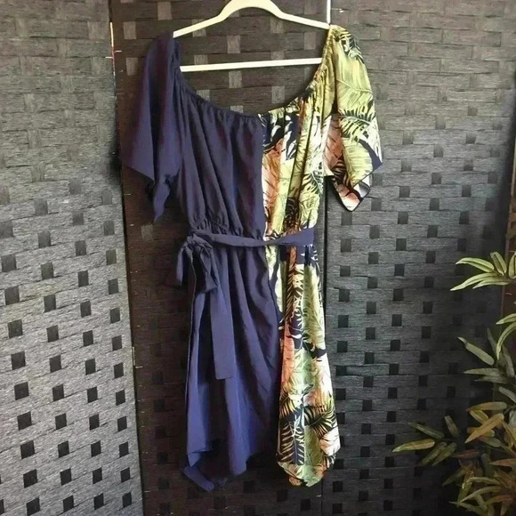 SHEIN Plus Tropical Off The Shoulder Belted Dress - Picture 3 of 7